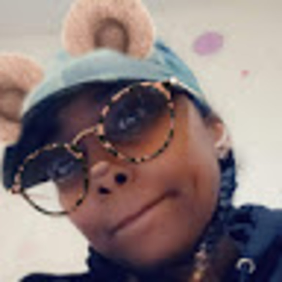 Meet your Posher, Wendy - Picture 1 of 1